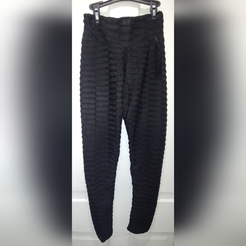 NWT Victoria collection honeycomb scrunch butt yoga pants size L/XL